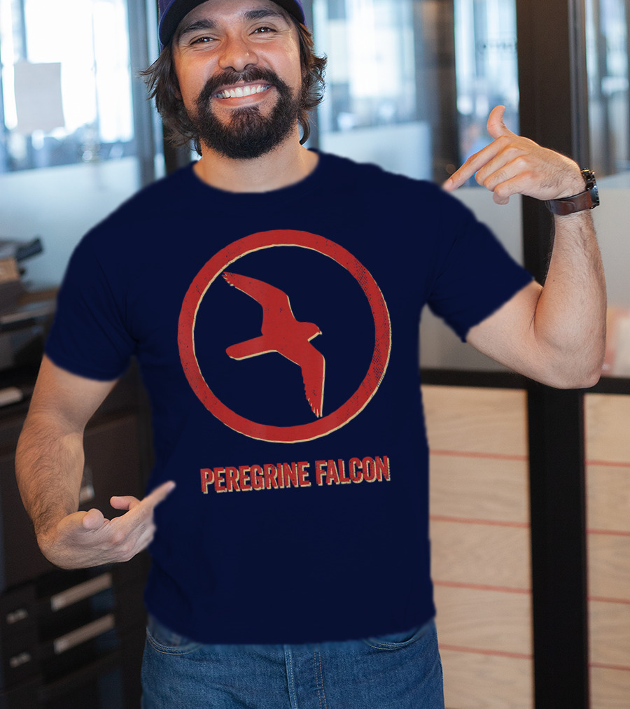 Peregrine Falcon Lover Vintage Style Animal Emblem T-Shirt
