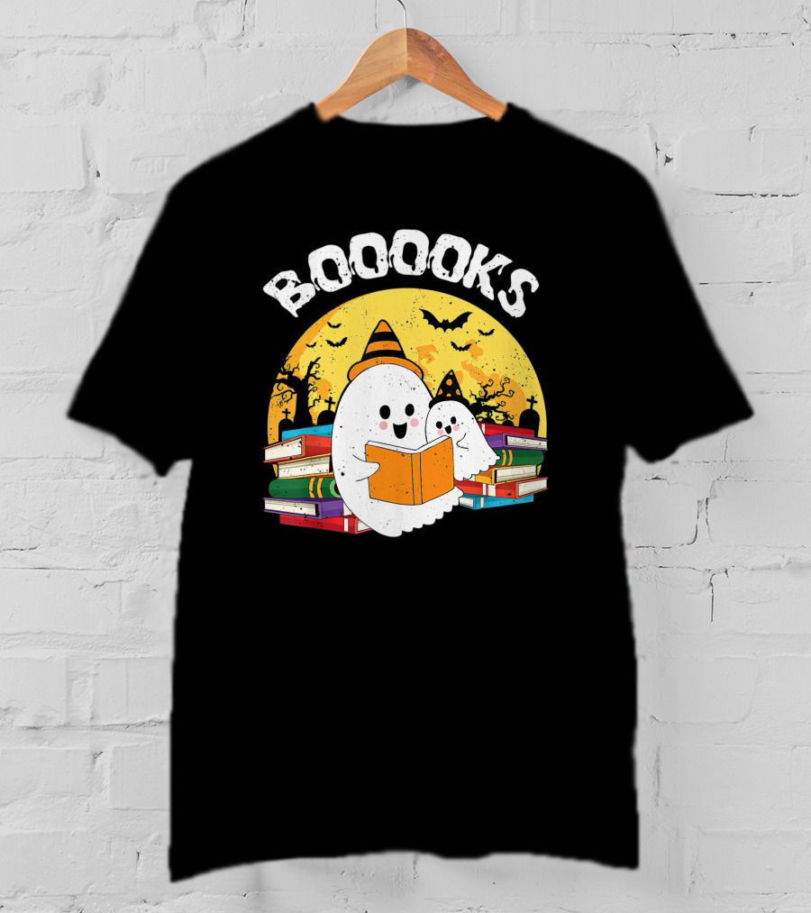 BOOOOKS Ghost With Witch Hat Reading Stacked Books Halloween Moon Bats T-Shirt