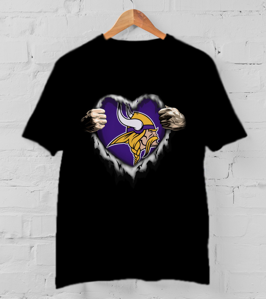 Minnesota Vikings Heart Ripped Fan T-Shirt