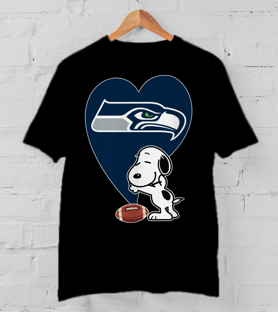 Seattle Seahawks Love Snoopy Football Hug T-Shirt
