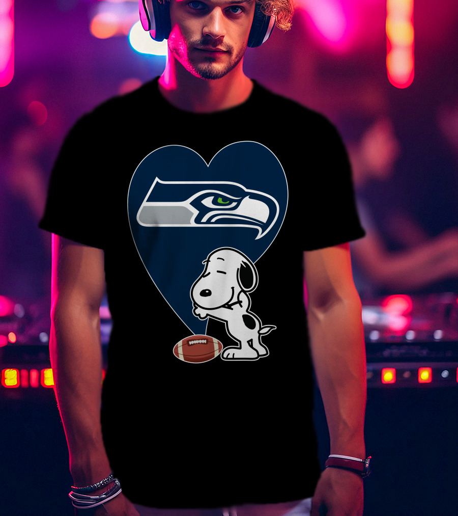 Seattle Seahawks Love Snoopy Football Hug T-Shirt