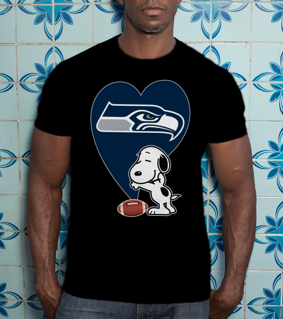 Seattle Seahawks Love Snoopy Football Hug T-Shirt