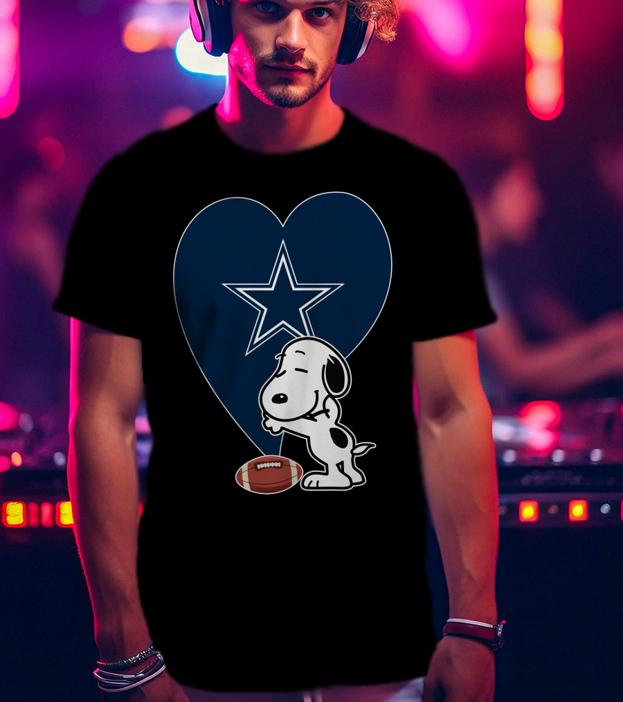 Dallas Cowboys Snoopy Heart Hug Football T-Shirt