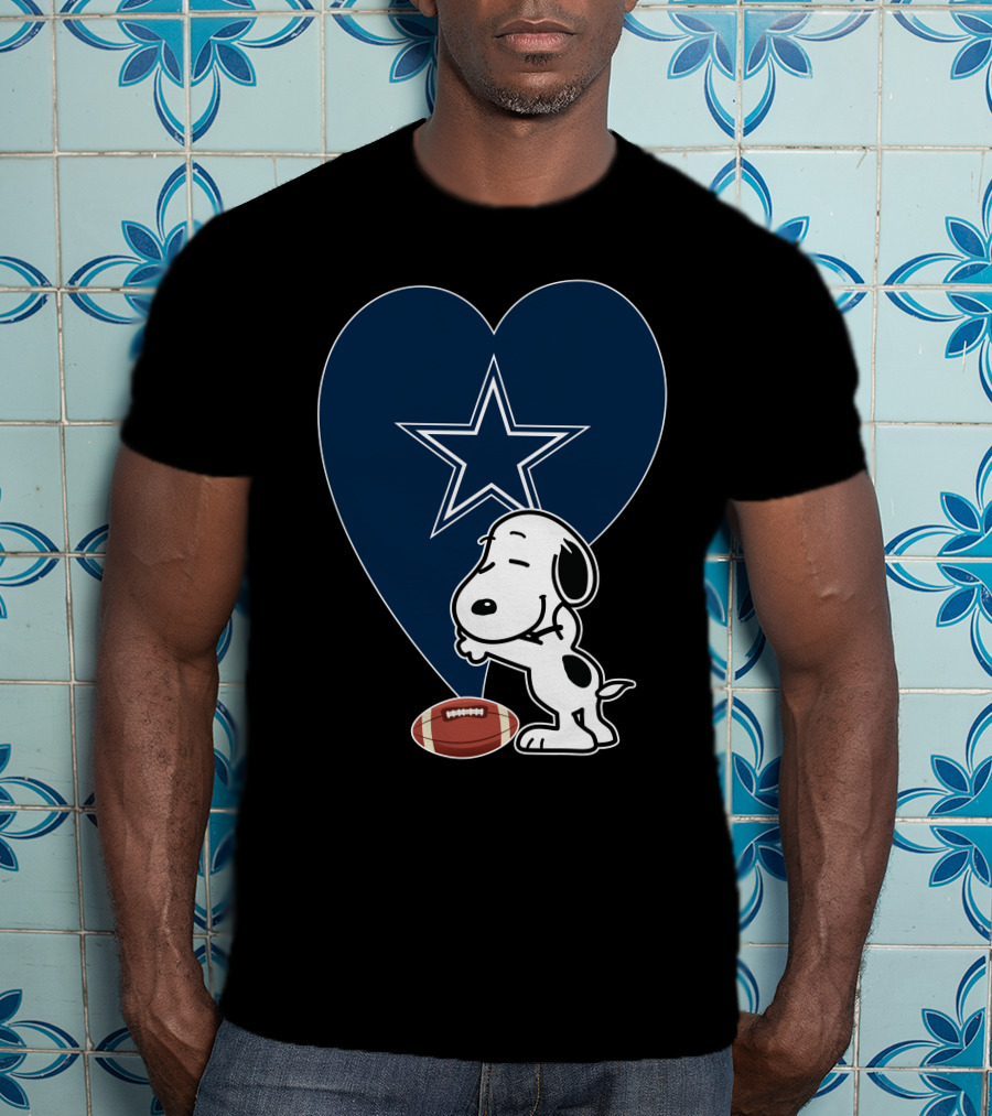 Dallas Cowboys Snoopy Heart Hug Football T-Shirt