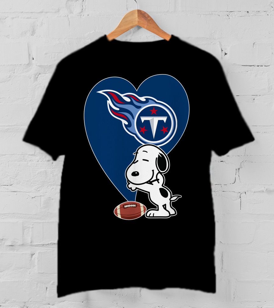Tennessee Titans Snoopy Heart Football Hug T-Shirt