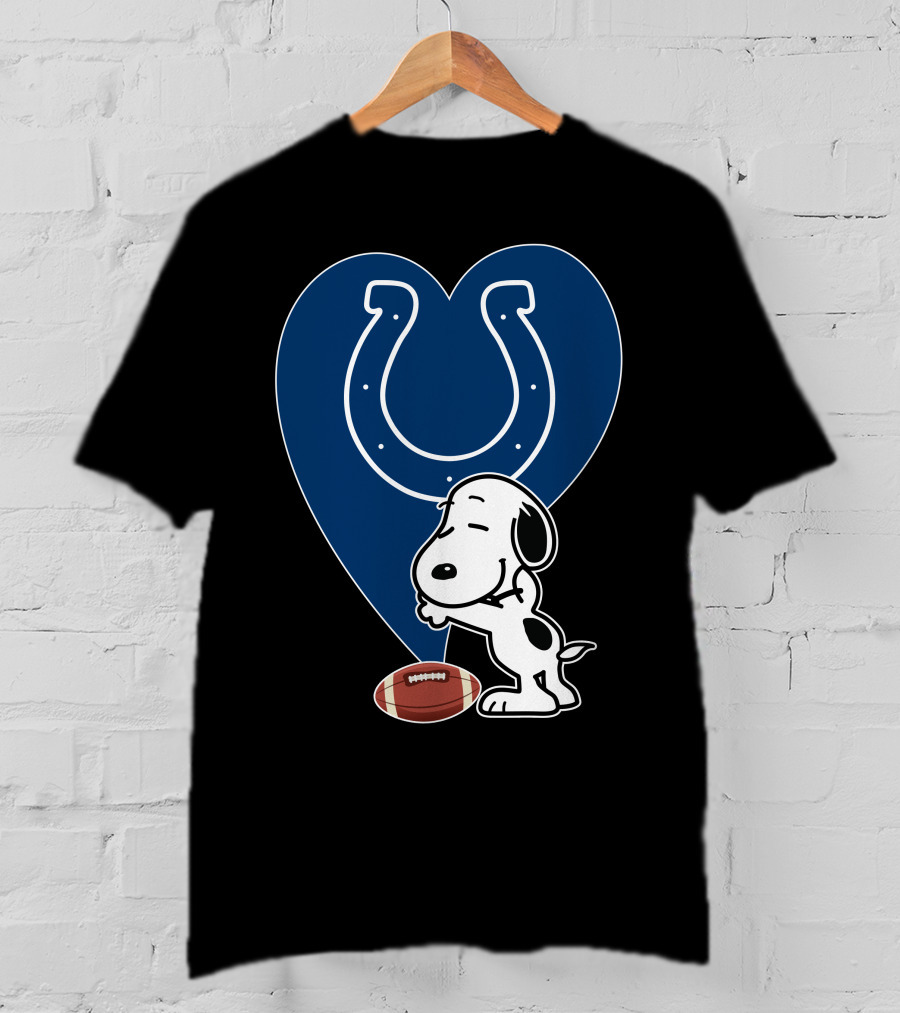 Indianapolis Colts Snoopy Football Heart Hug T-Shirt