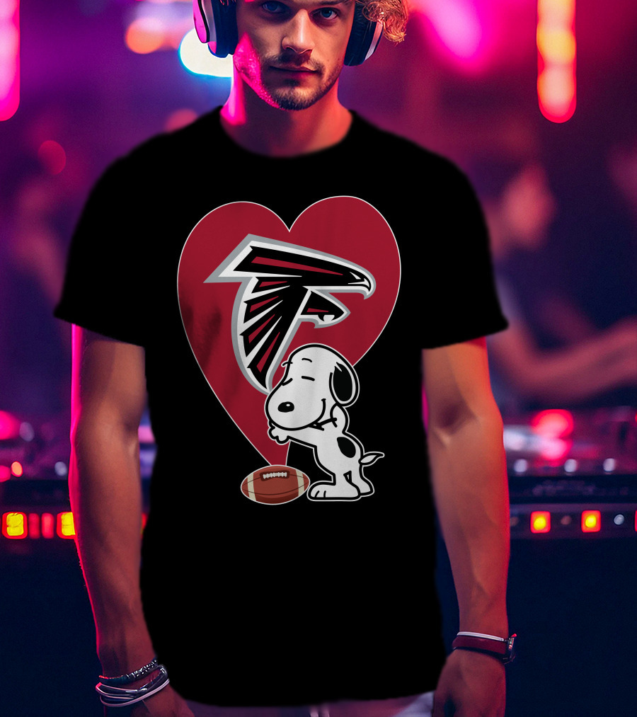 Atlanta Falcons Snoopy Heart Football Hug T-Shirt