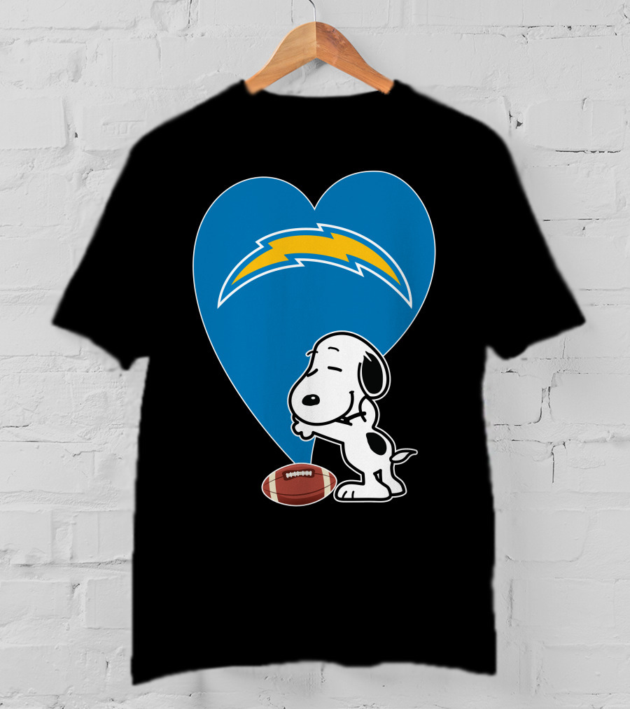 Los Angeles Chargers Snoopy Football Heart Hug T-Shirt