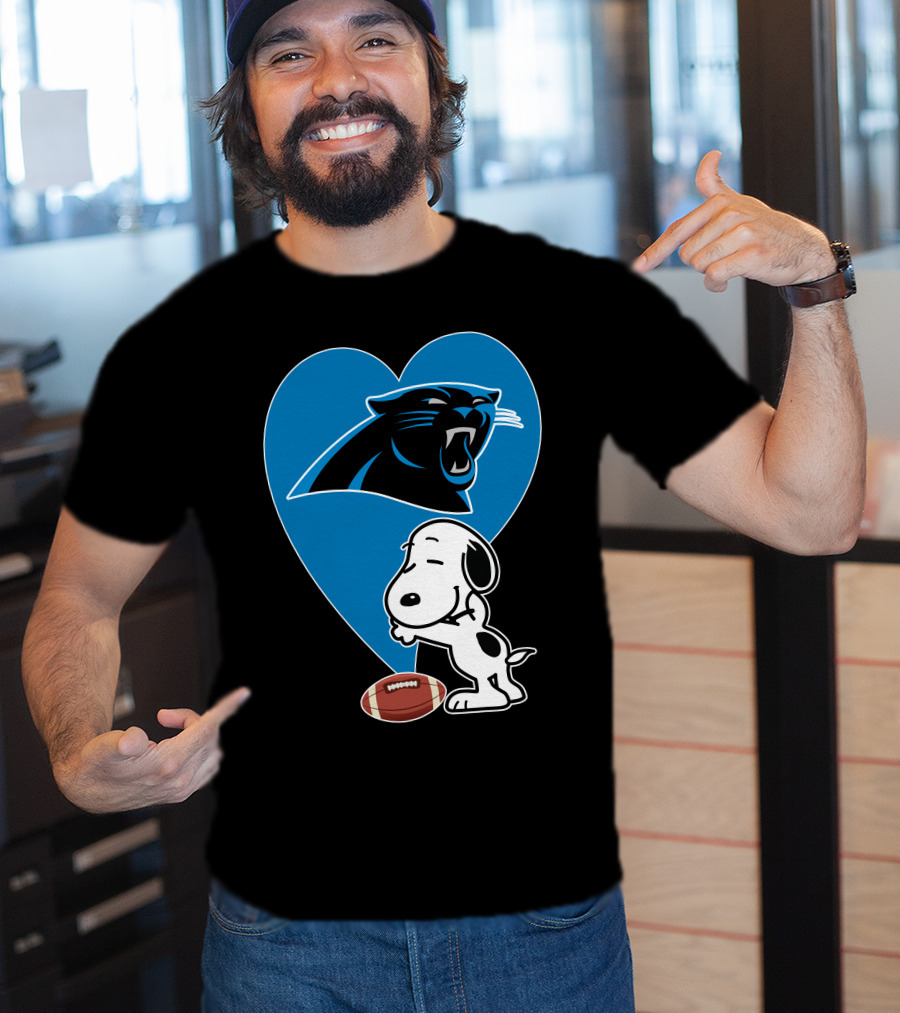 Carolina Panthers Snoopy Football Heart Hug T-Shirt