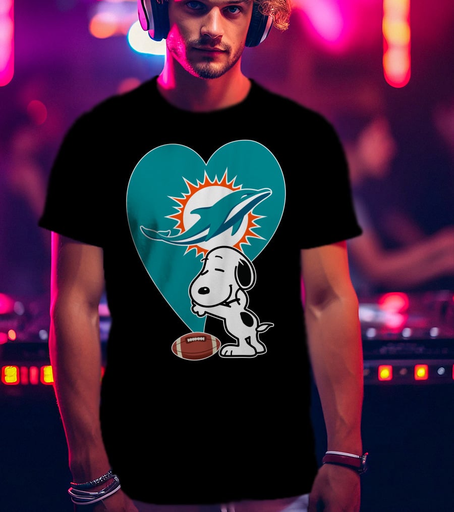 Miami Dolphins Snoopy Heart Hug Football T-Shirt