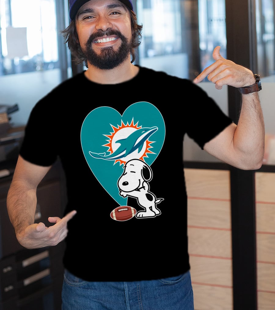 Miami Dolphins Snoopy Heart Hug Football T-Shirt