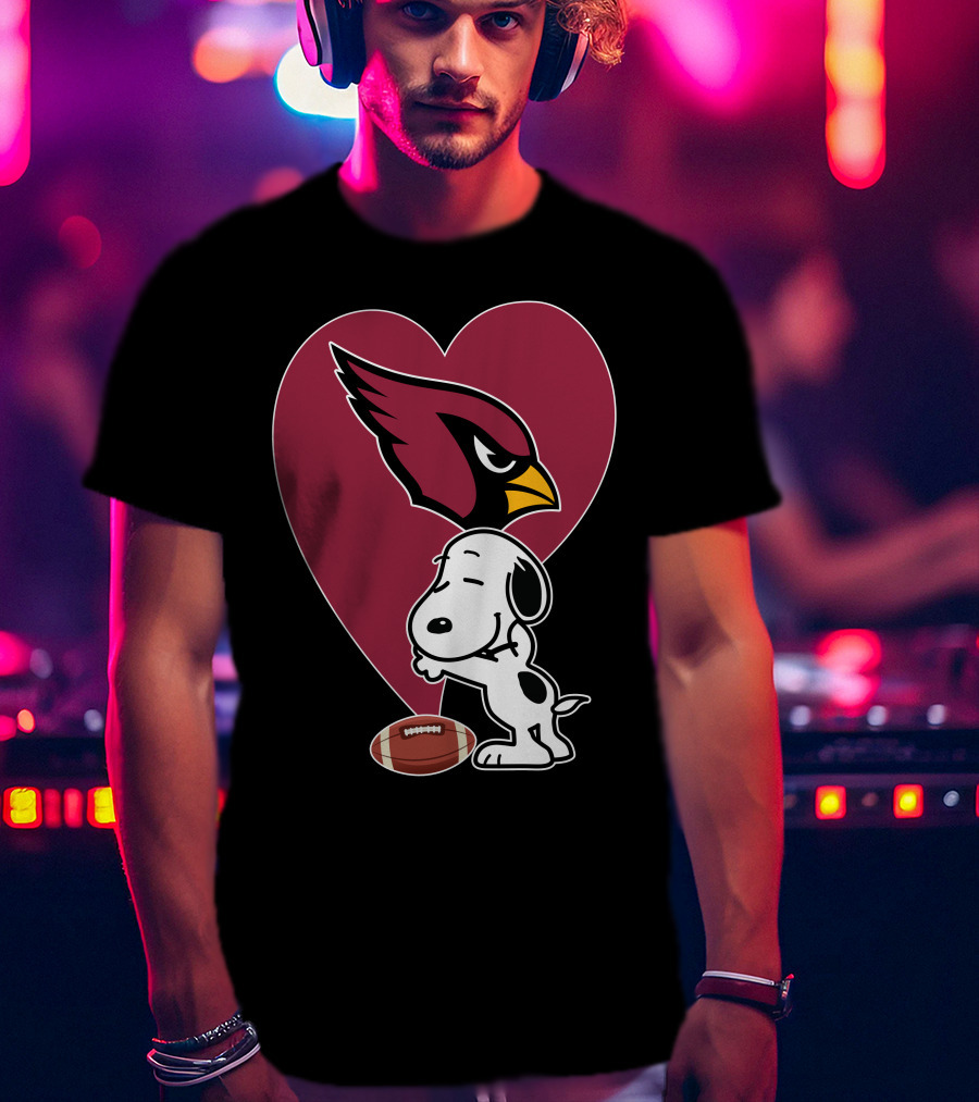 Arizona Cardinals Snoopy Hug Football Heart T-Shirt