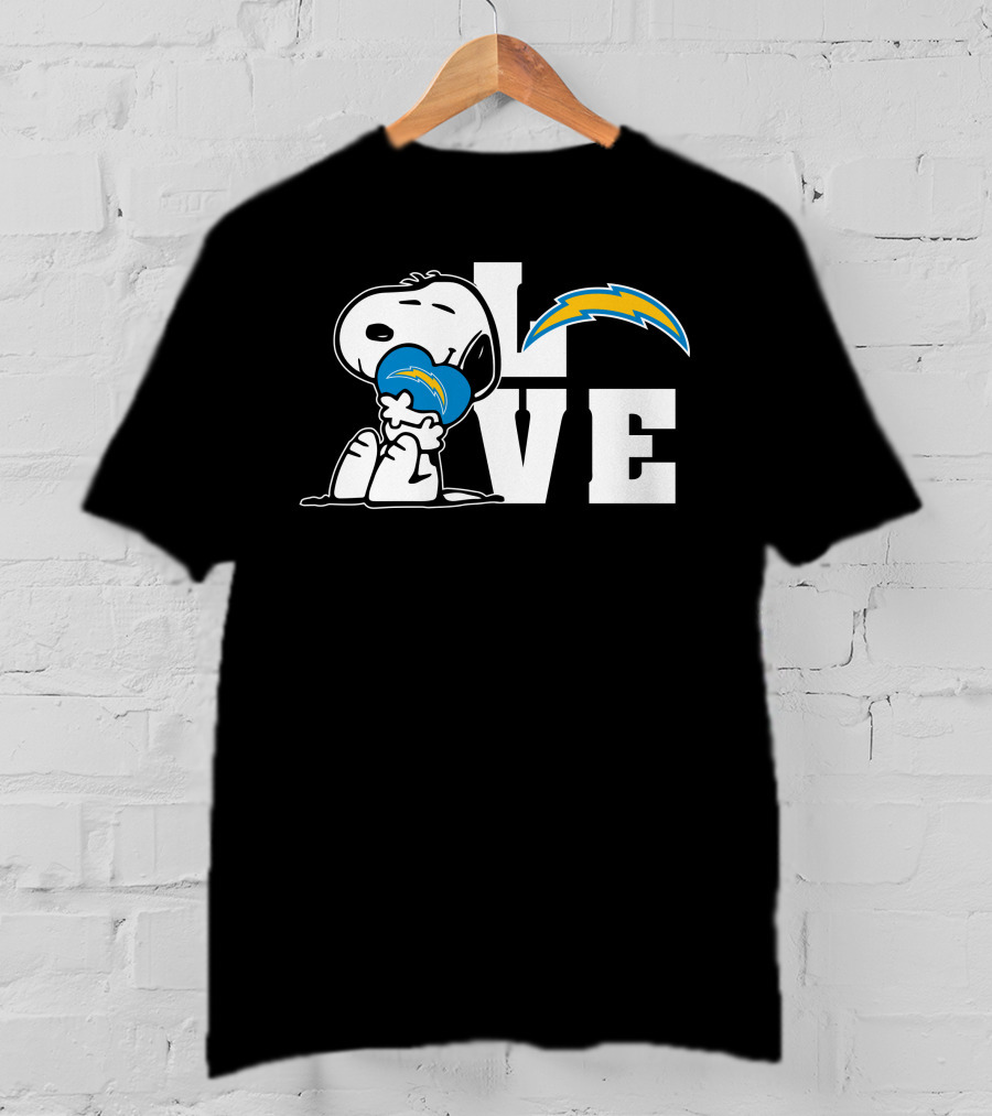 Snoopy Love Los Angeles Chargers Hugging Football Helmet T-Shirt