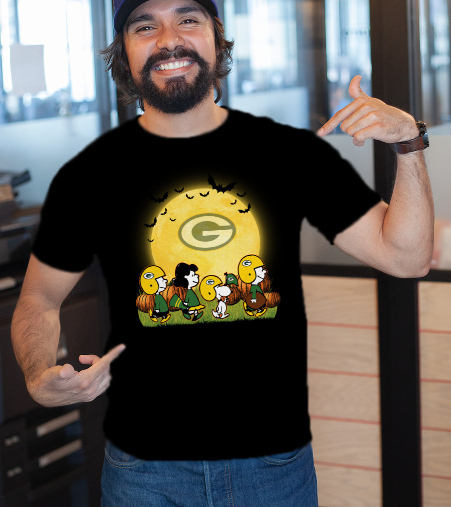 Green Bay Packers Snoopy Halloween Moon Pumpkins T-Shirt