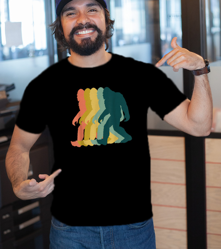 Vintage Retro Rainbow Walking Bigfoot Silhouette 1970s T-Shirt