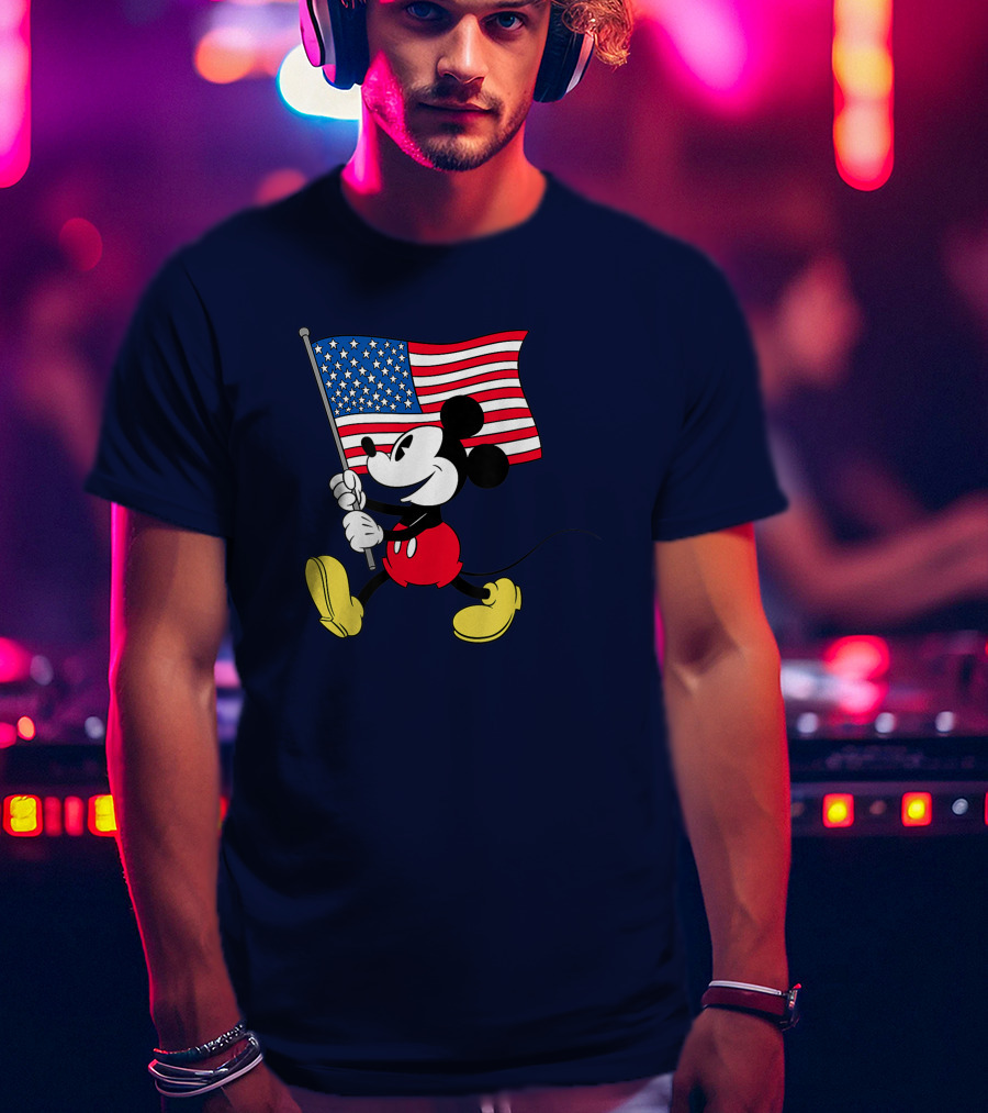 Mickey Mouse Holding American Flag Patriotic Disney T-Shirt