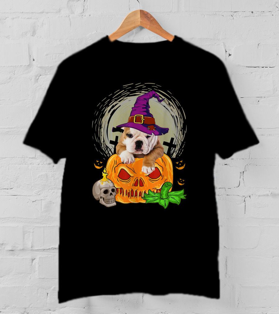 Cute English Bulldog Witch On Skull Pumpkin T-Shirt