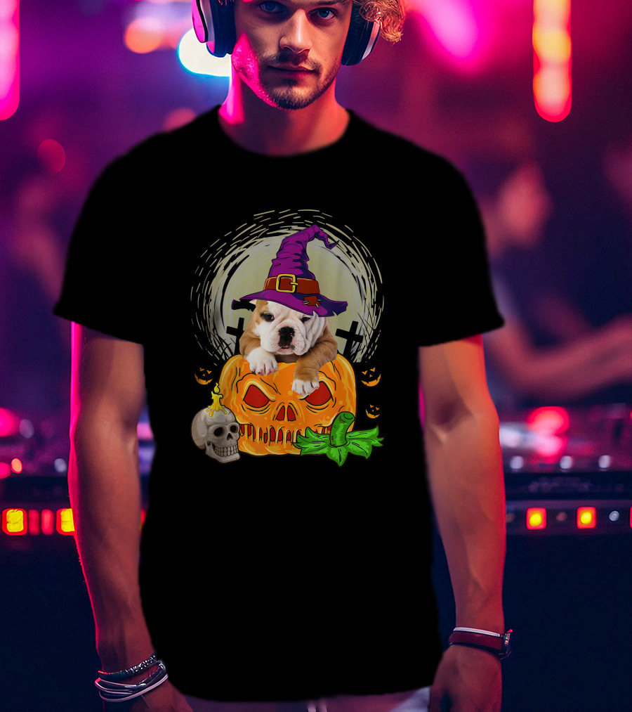 Cute English Bulldog Witch On Skull Pumpkin T-Shirt