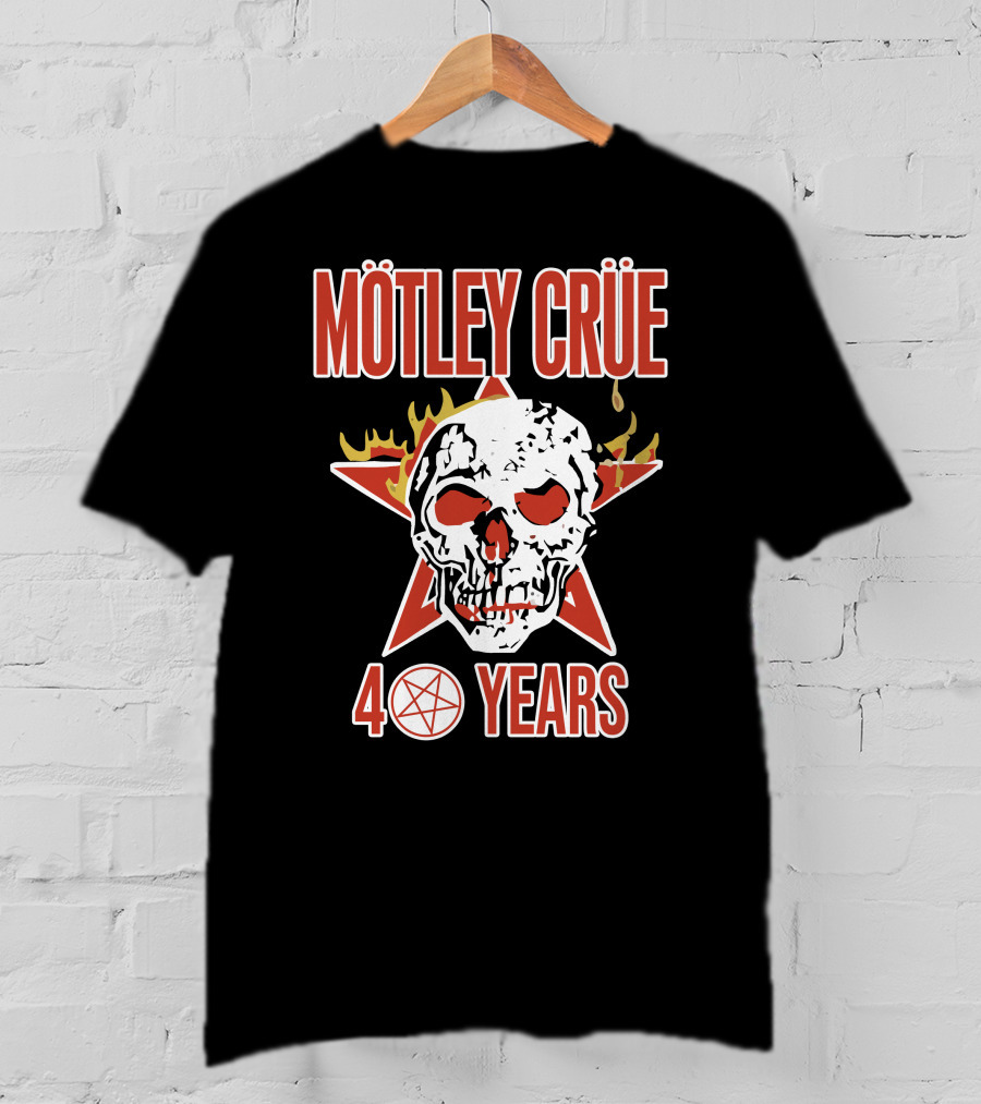 Mötley Crüe 40 Years Skull Flames Star Pentagram T-Shirt