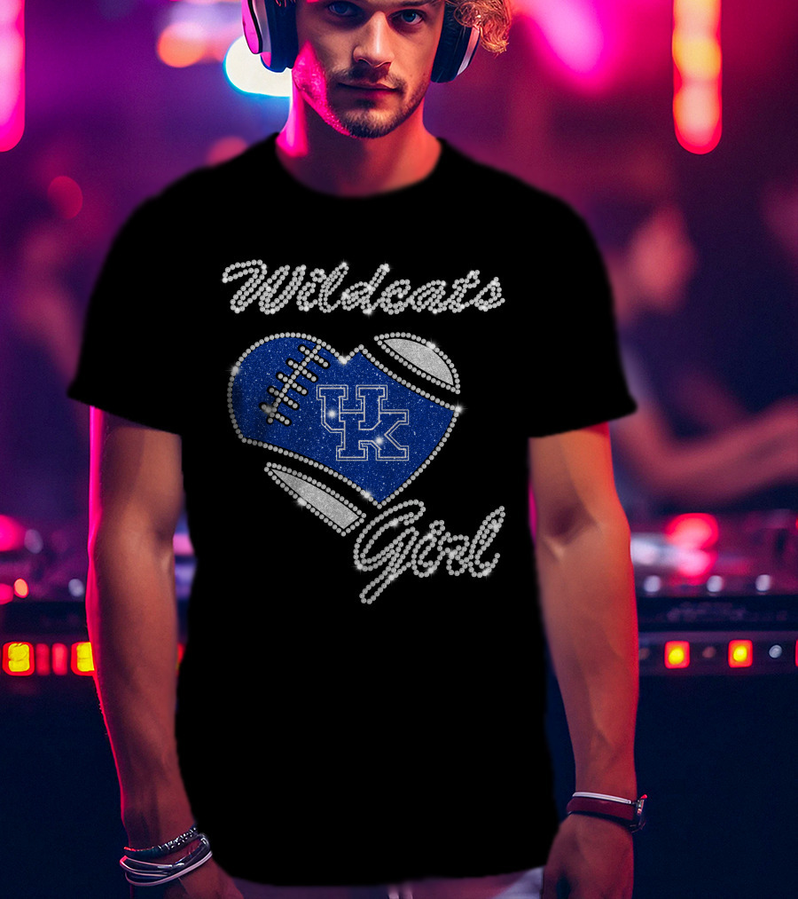 Wildcats Girl UK Football Heart G1003 Kentucky Wildcats T-Shirt