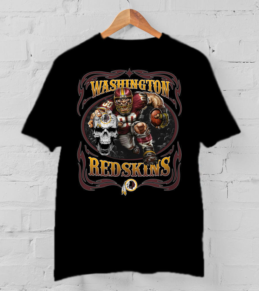 Washington Redskins Football Skull And Player Retro Style T-Shirt