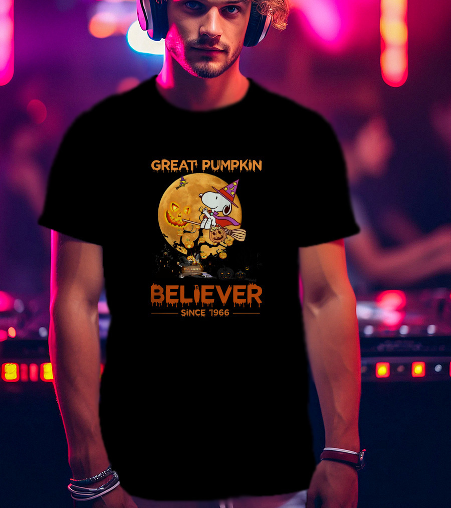 Great Pumpkin Believer Since 1966 Snoopy Halloween Moon T-Shirt