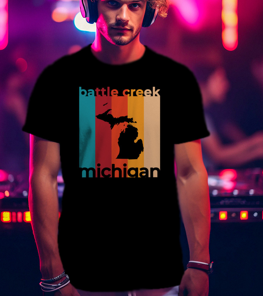 Battle Creek Michigan Michigan Silhouette Retro Stripes T-Shirt