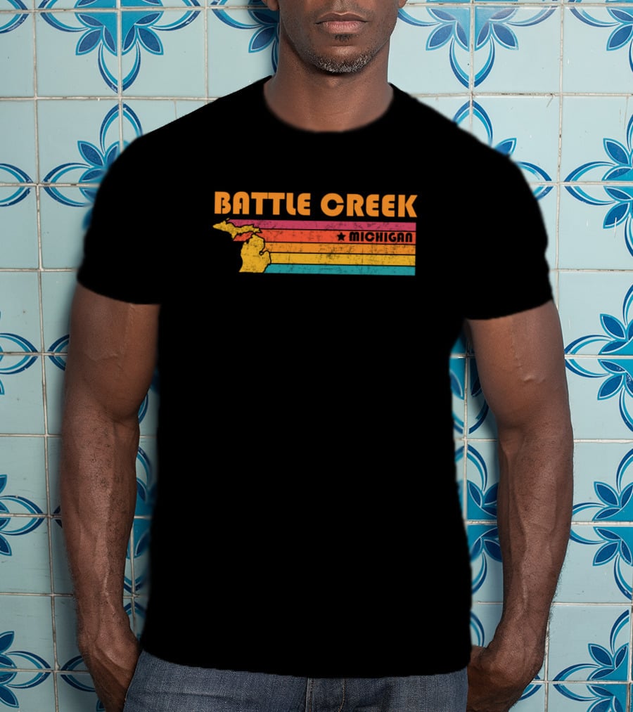 Battle Creek Michigan Vintage Distressed Map Retro Stripes T-Shirt
