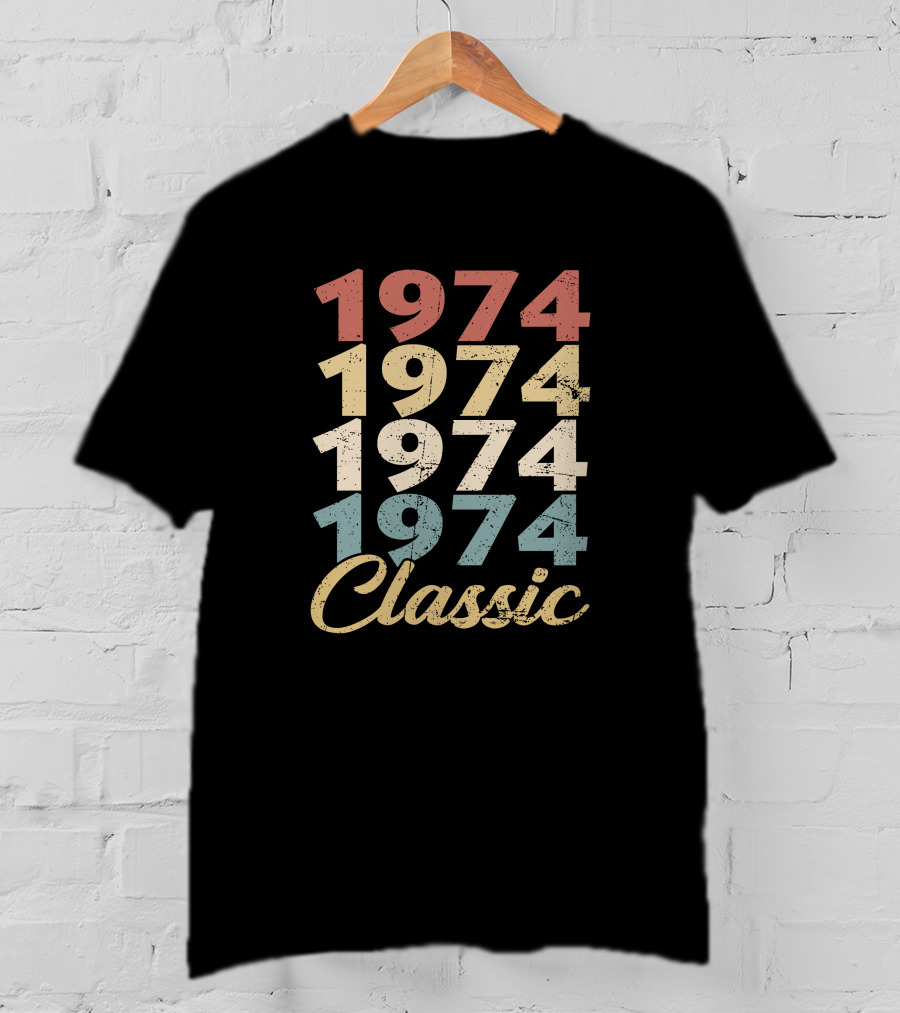 1974 Classic Vintage T-Shirt