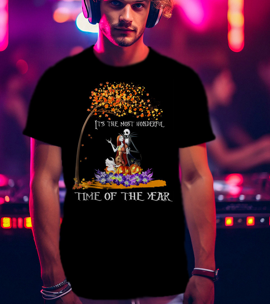 It's The Most Wonderful Time Of The Year Halloween Tree Pumpkins и Flowers T-Shirt
