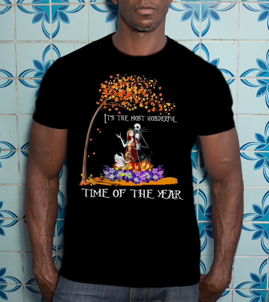 It's The Most Wonderful Time Of The Year Halloween Tree Pumpkins и Flowers T-Shirt