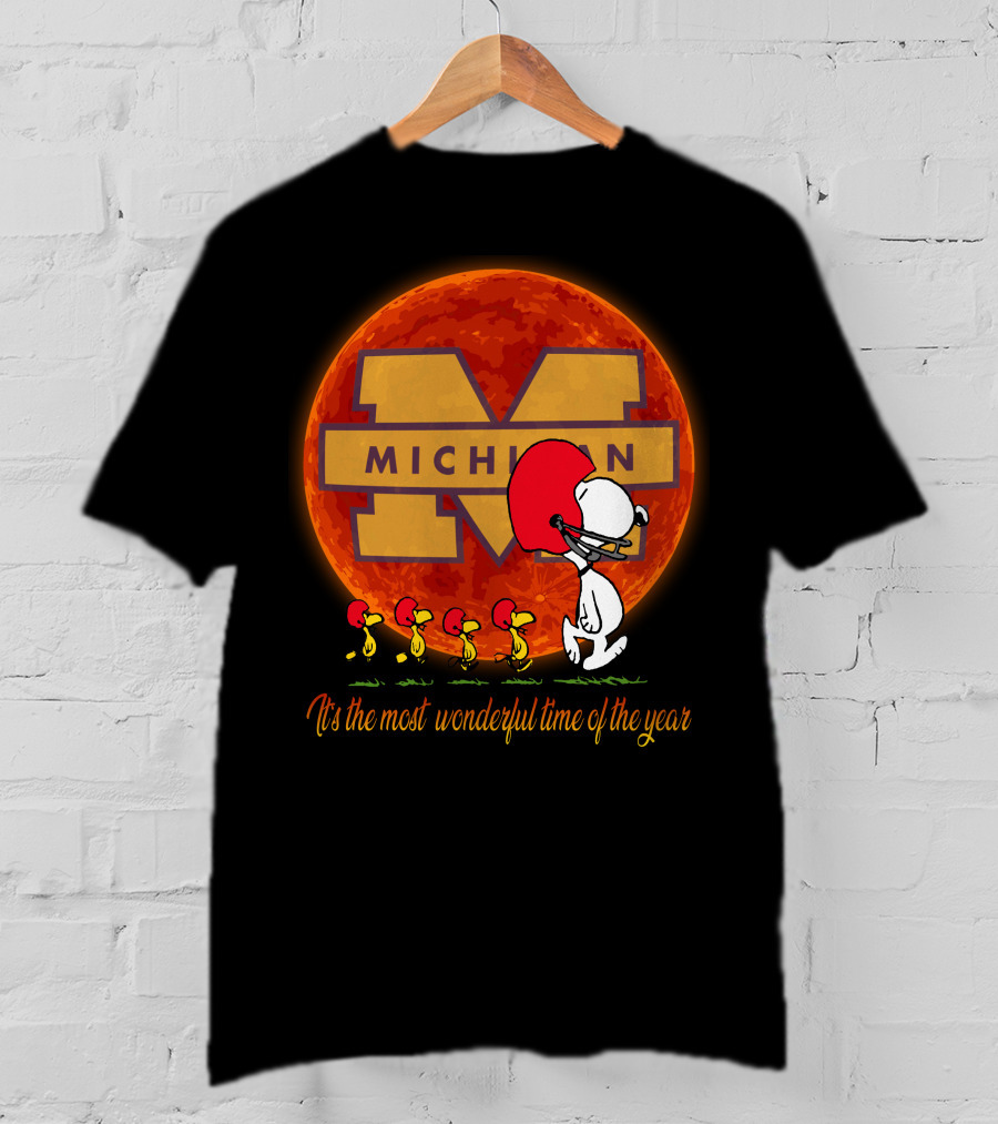 It's The Most Wonderful Time Of The Year Michigan Football Snoopy Woodstock T-Shirt