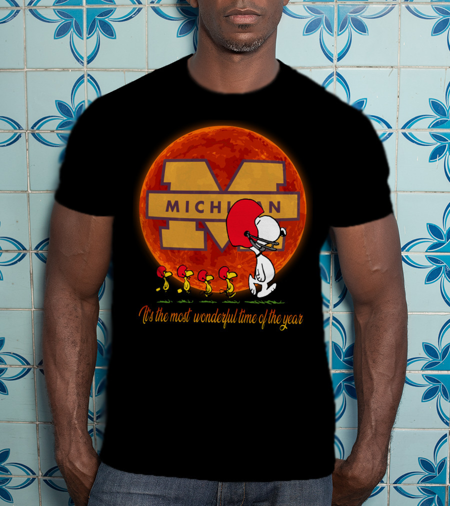 It's The Most Wonderful Time Of The Year Michigan Football Snoopy Woodstock T-Shirt
