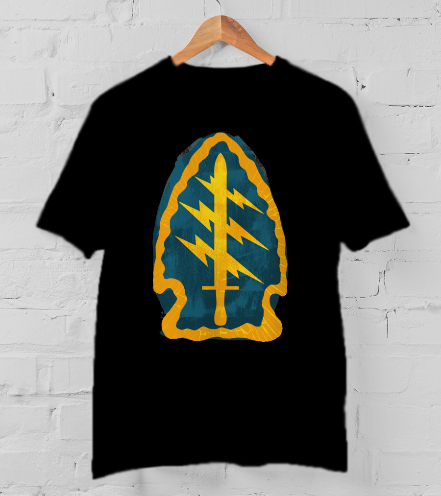 Airborne 908938 Special Forces Patch With Lightning And Sword T-Shirt