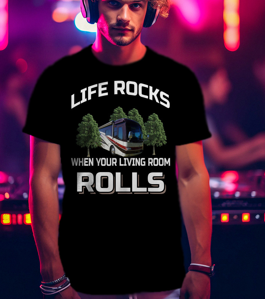 LIFE ROCKS WHEN YOUR LIVING ROOM ROLLS Beaver Contessa Rome 2009 T-Shirt