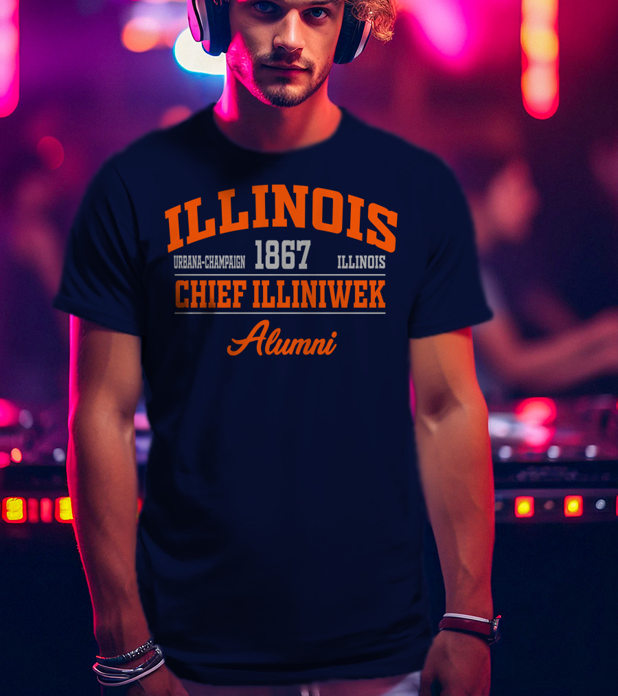 ILLINOIS URBANA-CHAMPAIGN 1867 CHIEF ILLINIWEK ALUMNI T-Shirt