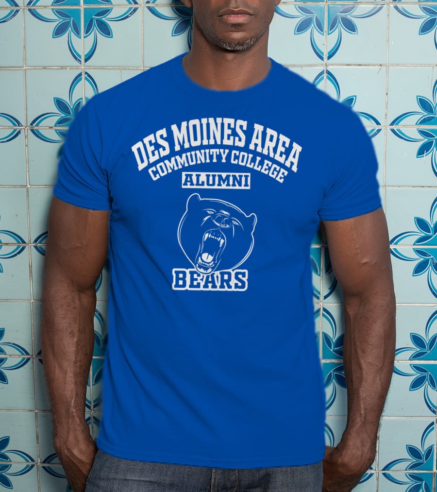 Des Moines Area Community College Alumni Bears T-Shirt