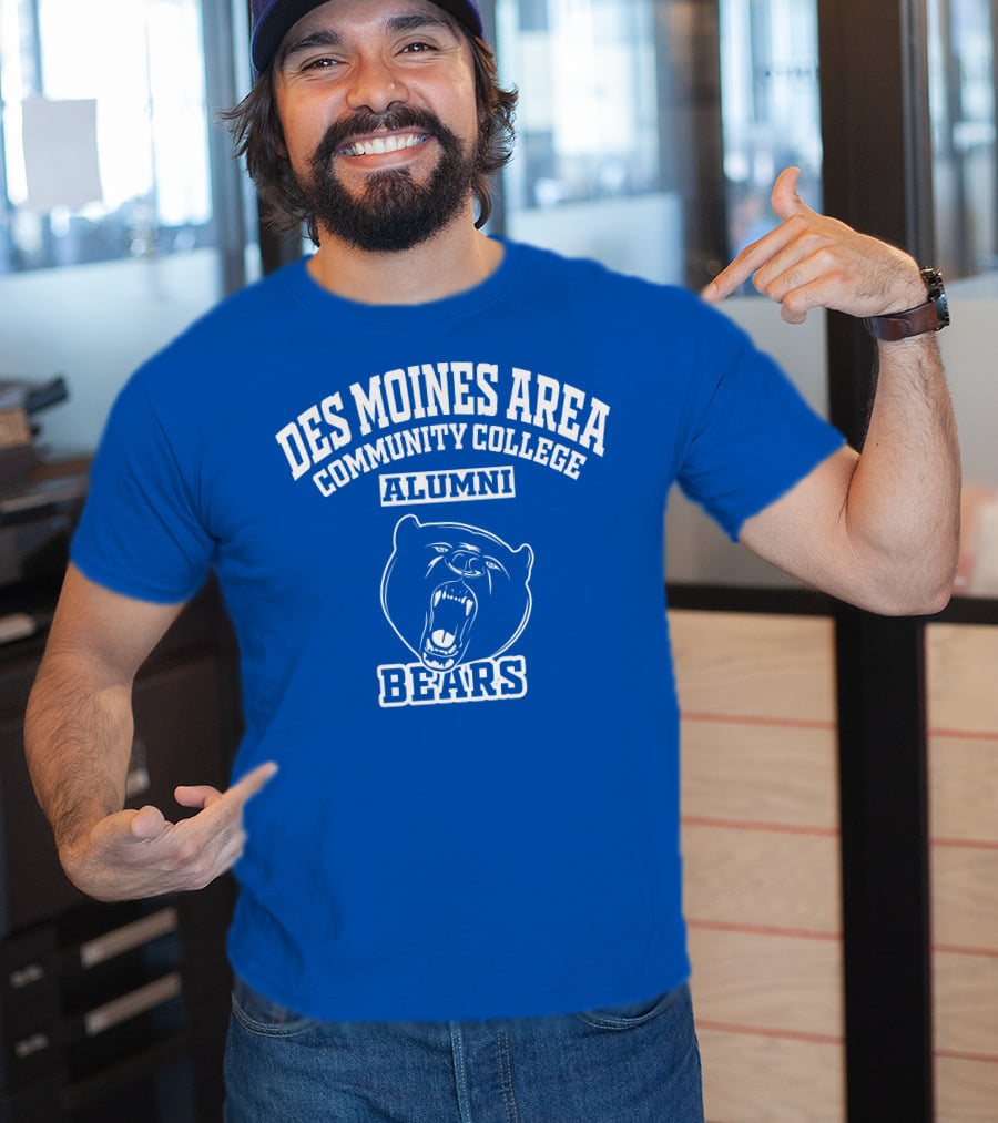 Des Moines Area Community College Alumni Bears T-Shirt