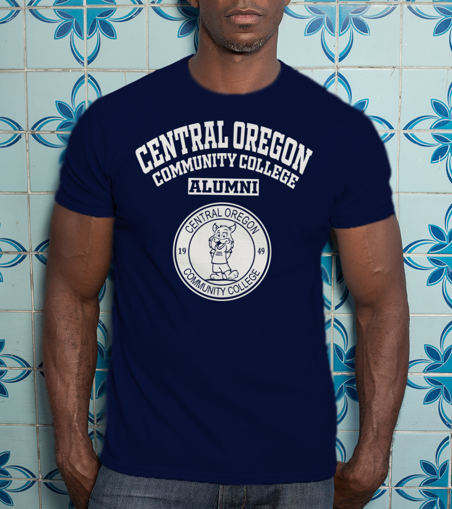 Central Oregon Community College Alumni 1949 Mascot Emblem T-Shirt