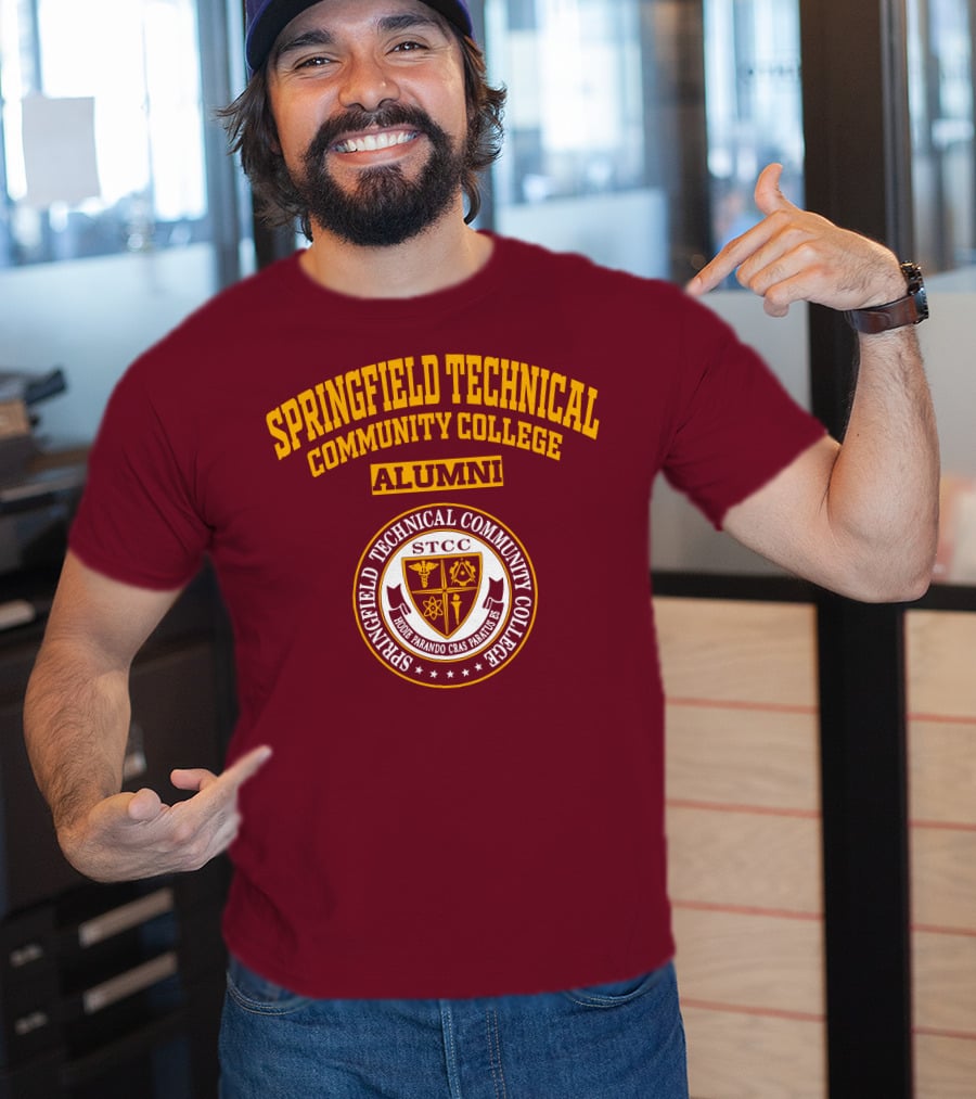 Springfield Technical Community College Alumni STCC Honor Mandao Cras Parturus T-Shirt