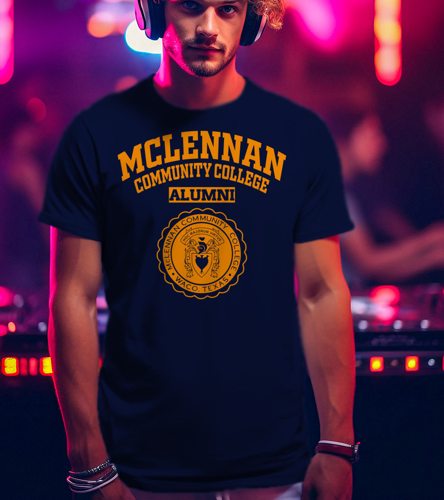 Mclennan Community College Alumni Waco Texas Seal Hoc Majorum Virtus T-Shirt