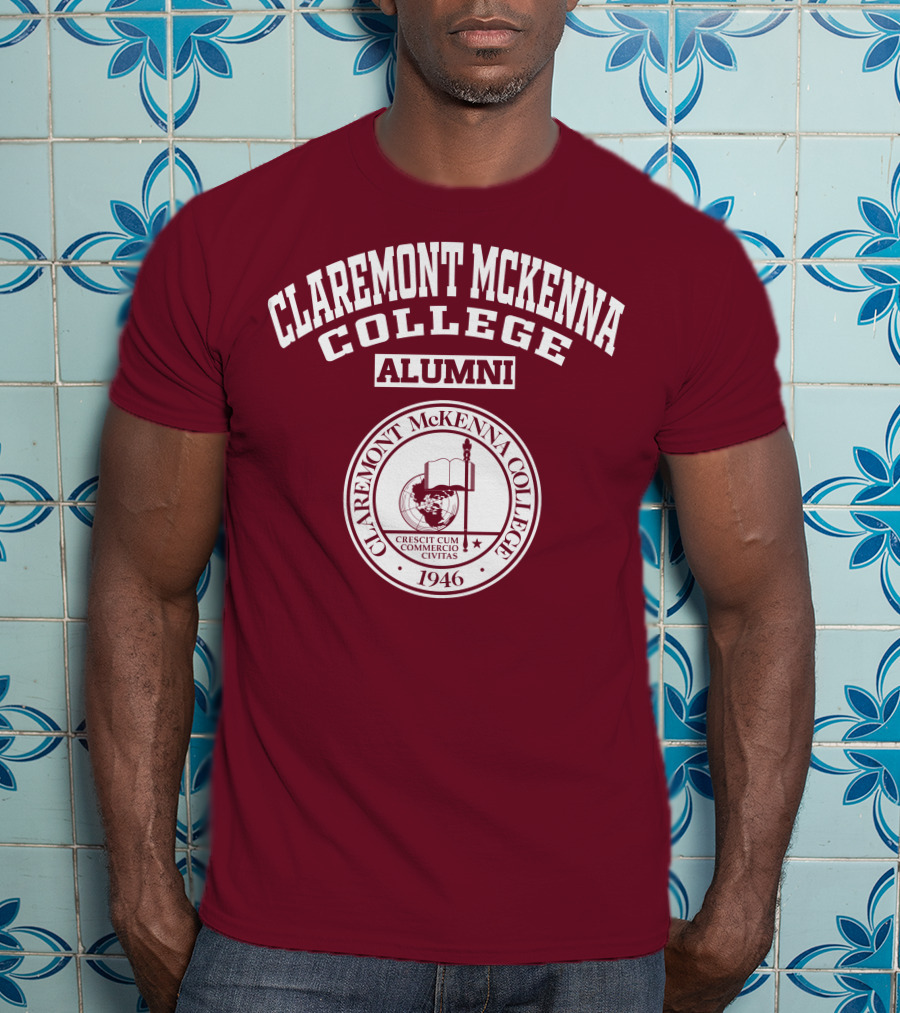 Claremont Mckenna College Alumni Crescit Cum Commercio Civitas 1946 T-Shirt