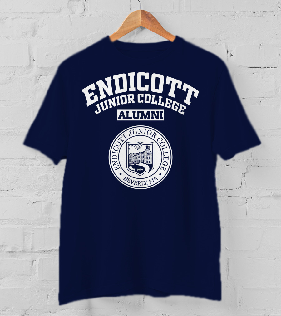 ENDICOTT JUNIOR COLLEGE ALUMNI BEVERLY MA 1939 T-Shirt