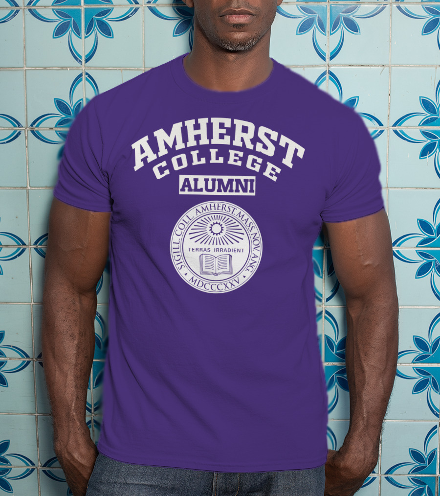 Amherst College Alumni Seal Terras Irradient Sigill Coll MDCCCXXV T-Shirt