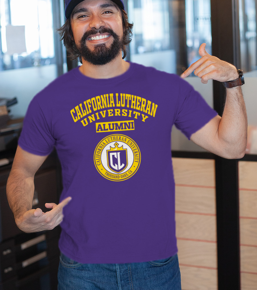 California Lutheran University Alumni Seal Thousand Oaks CA T-Shirt