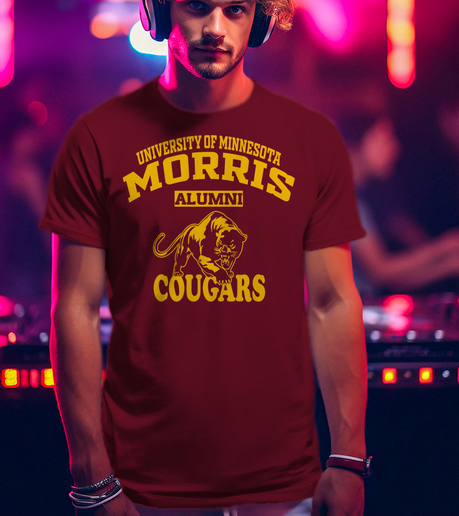 University Of Minnesota Morris Alumni Cougars T-Shirt