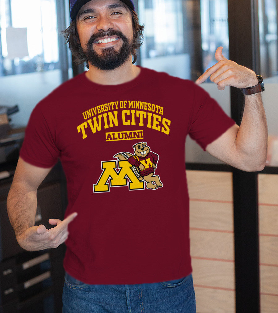 University Of Minnesota Twin Cities Alumni Goldy Gopher M T-Shirt