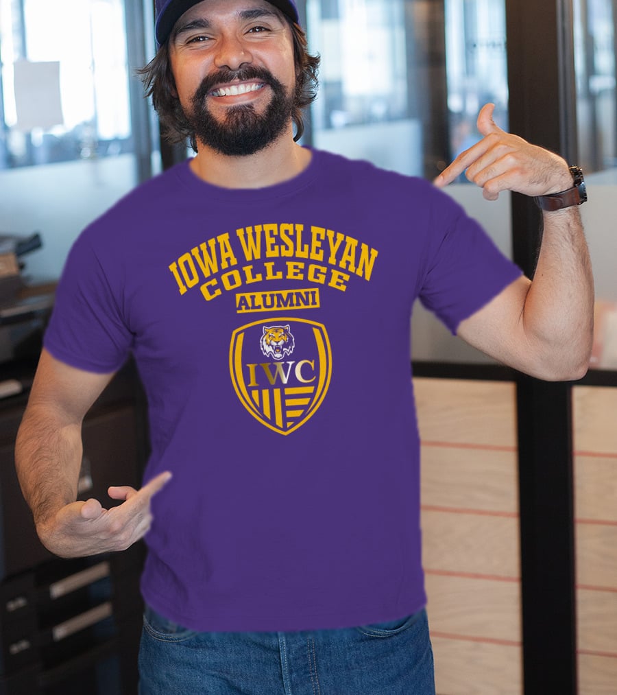 Iowa Wesleyan College Alumni IWC Tiger Crest T-Shirt