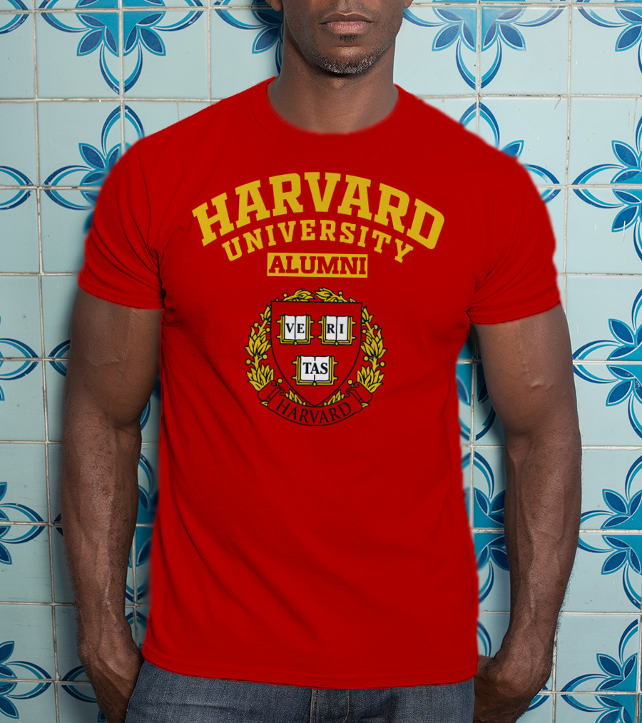 Harvard University Alumni Veritas Crest T-Shirt