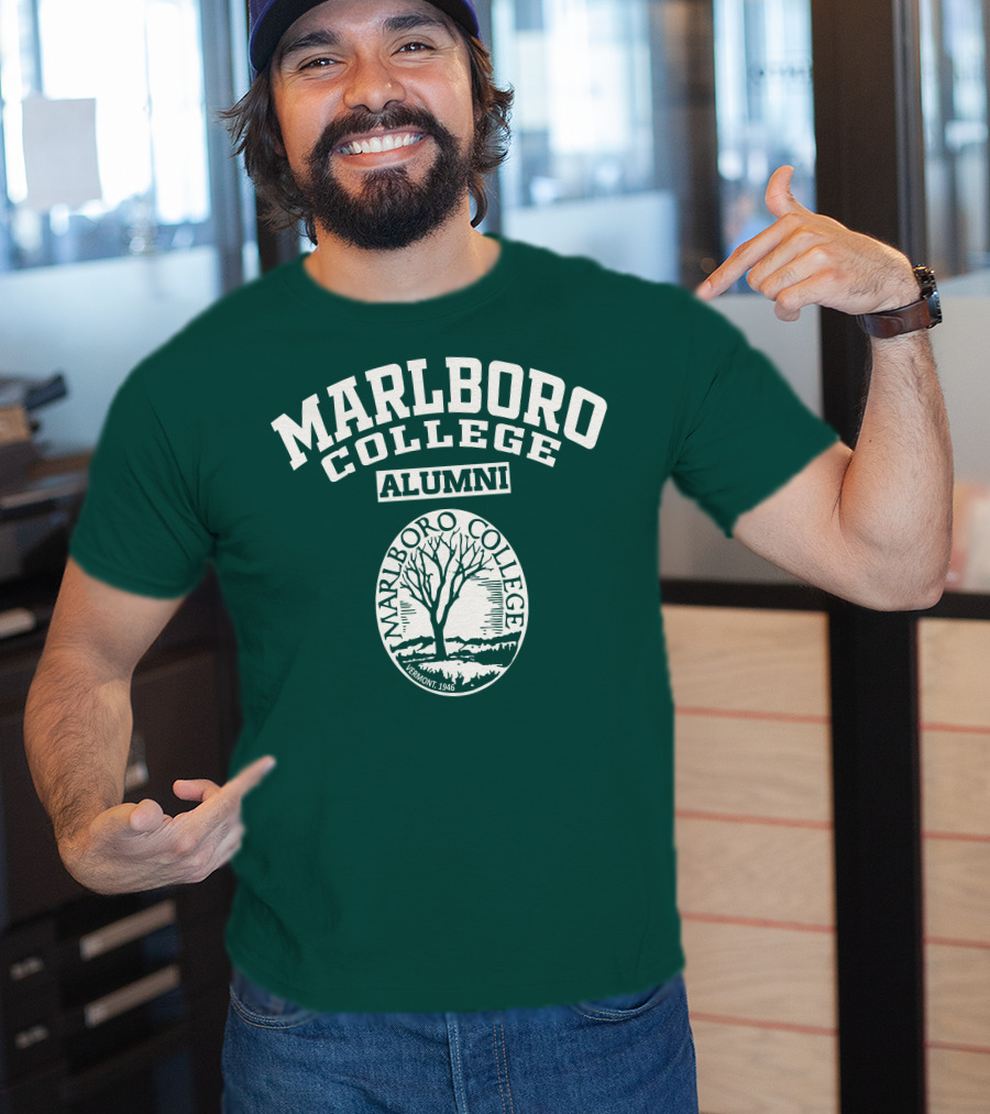 MARLBORO COLLEGE ALUMNI VERMONT 1946 T-Shirt